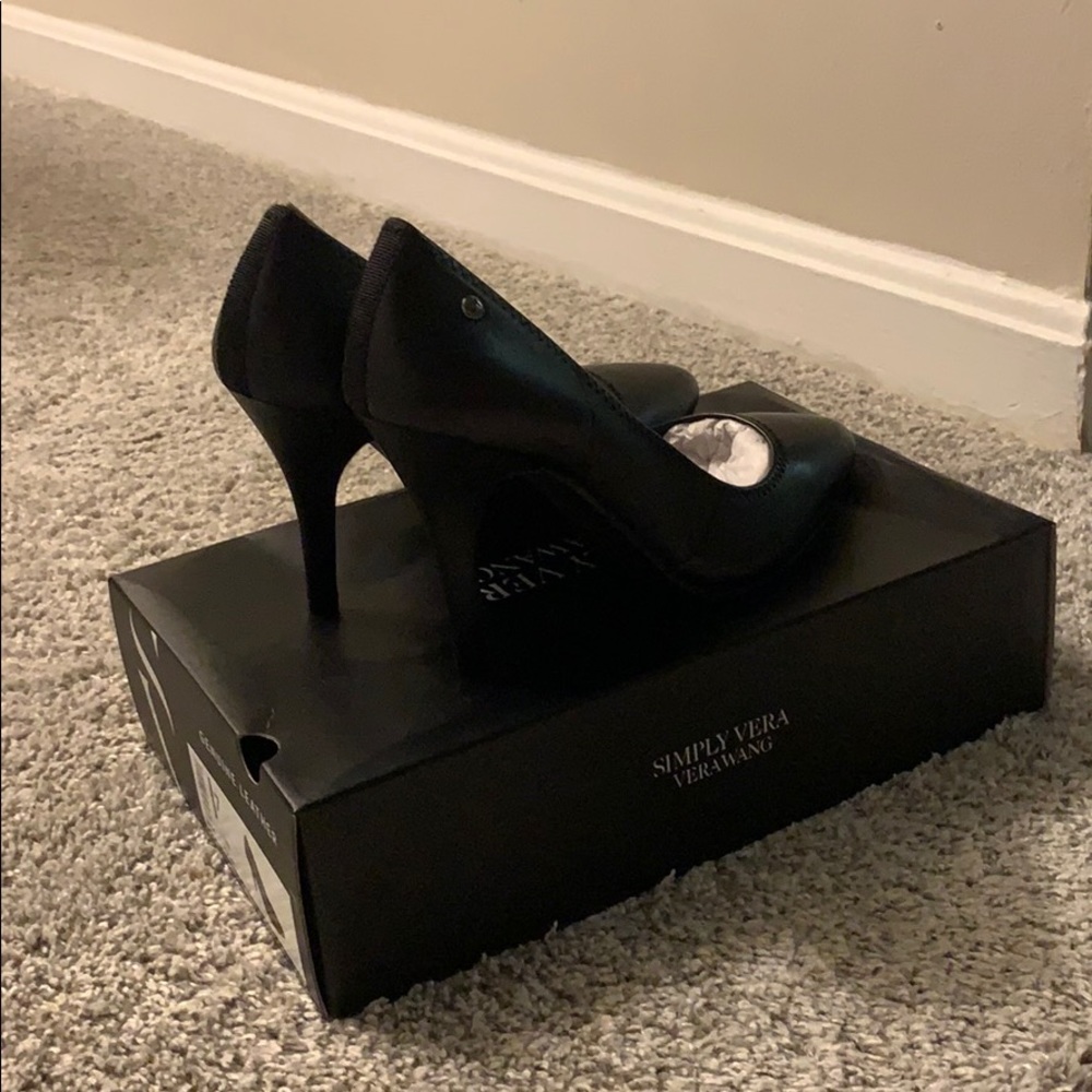 Vera Wang Black Genuine Leather Heels